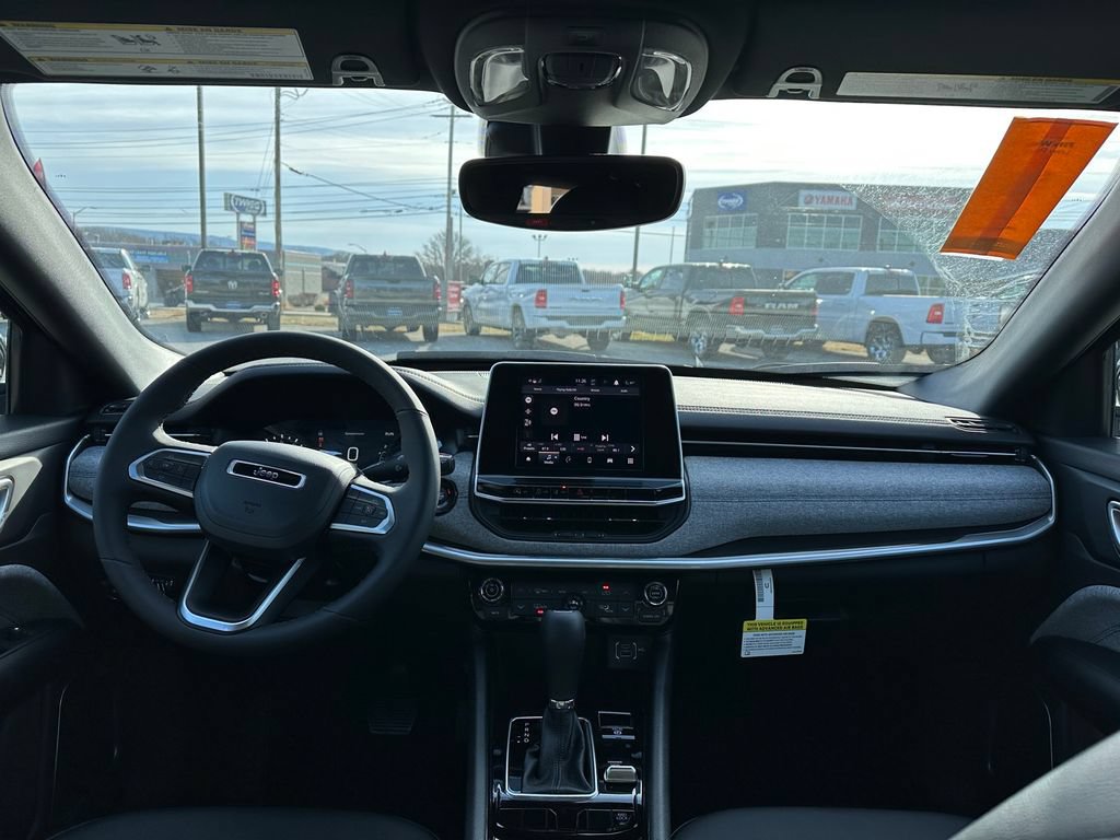 New 2026 Jeep Compass Latitude AWD/4WD image 11