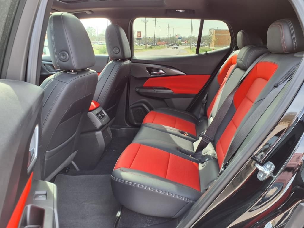 Used 2025 Chevrolet Equinox EV RS FWD image 11