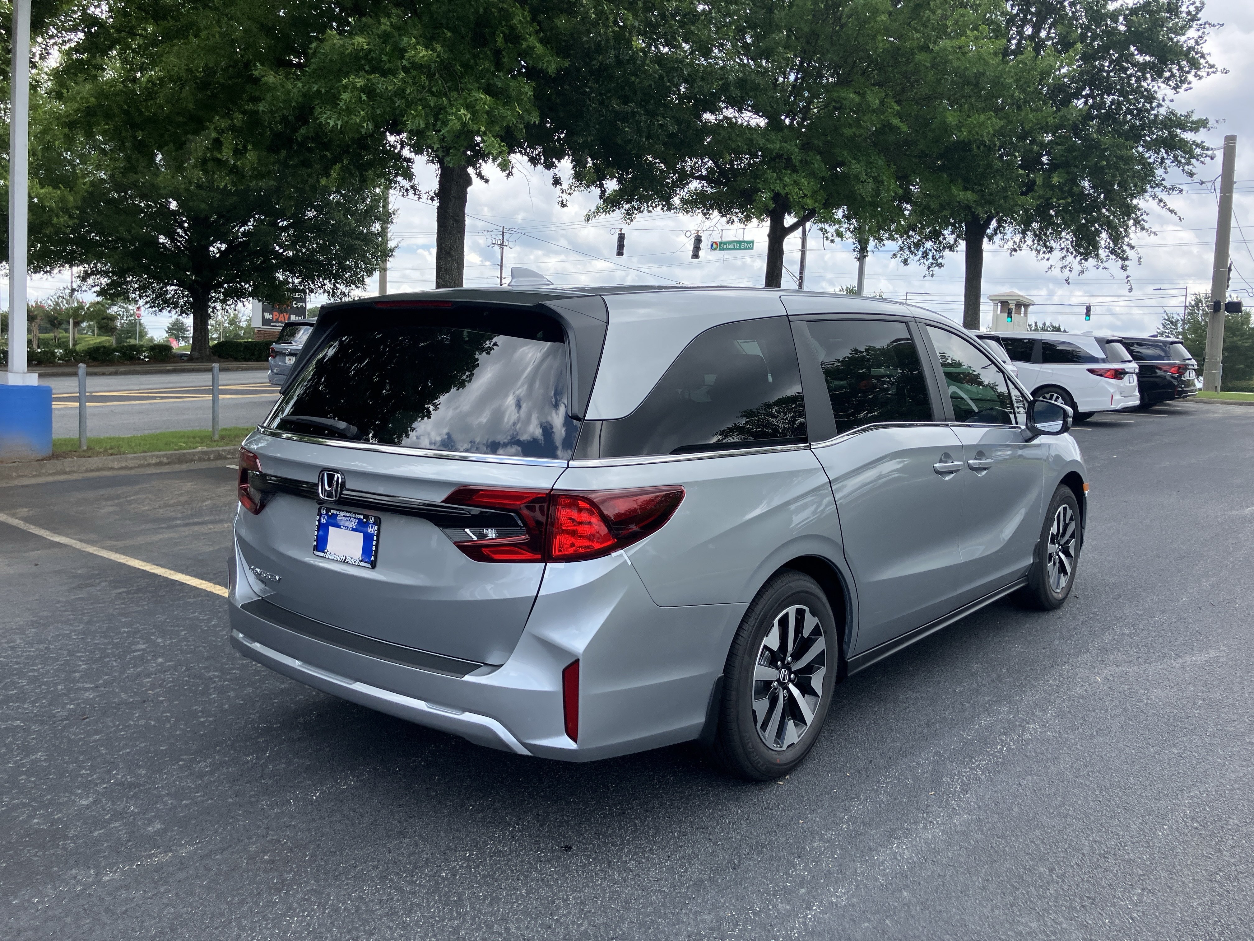 New 2026 Honda Odyssey EX-L image 9