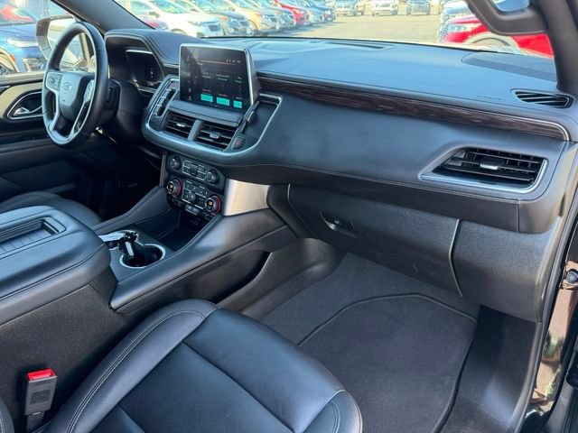 Used 2023 Chevrolet Suburban Z71 w/ Luxury Package AWD/4WD image 17
