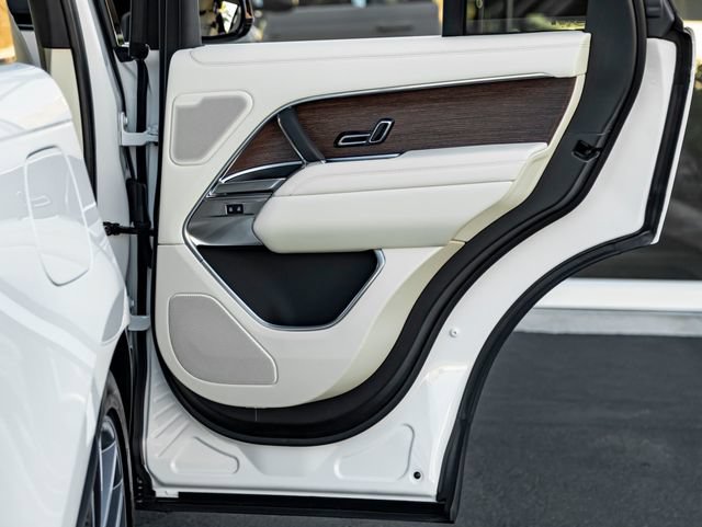 New 2027 Land Rover Range Rover SE AWD/4WD image 30