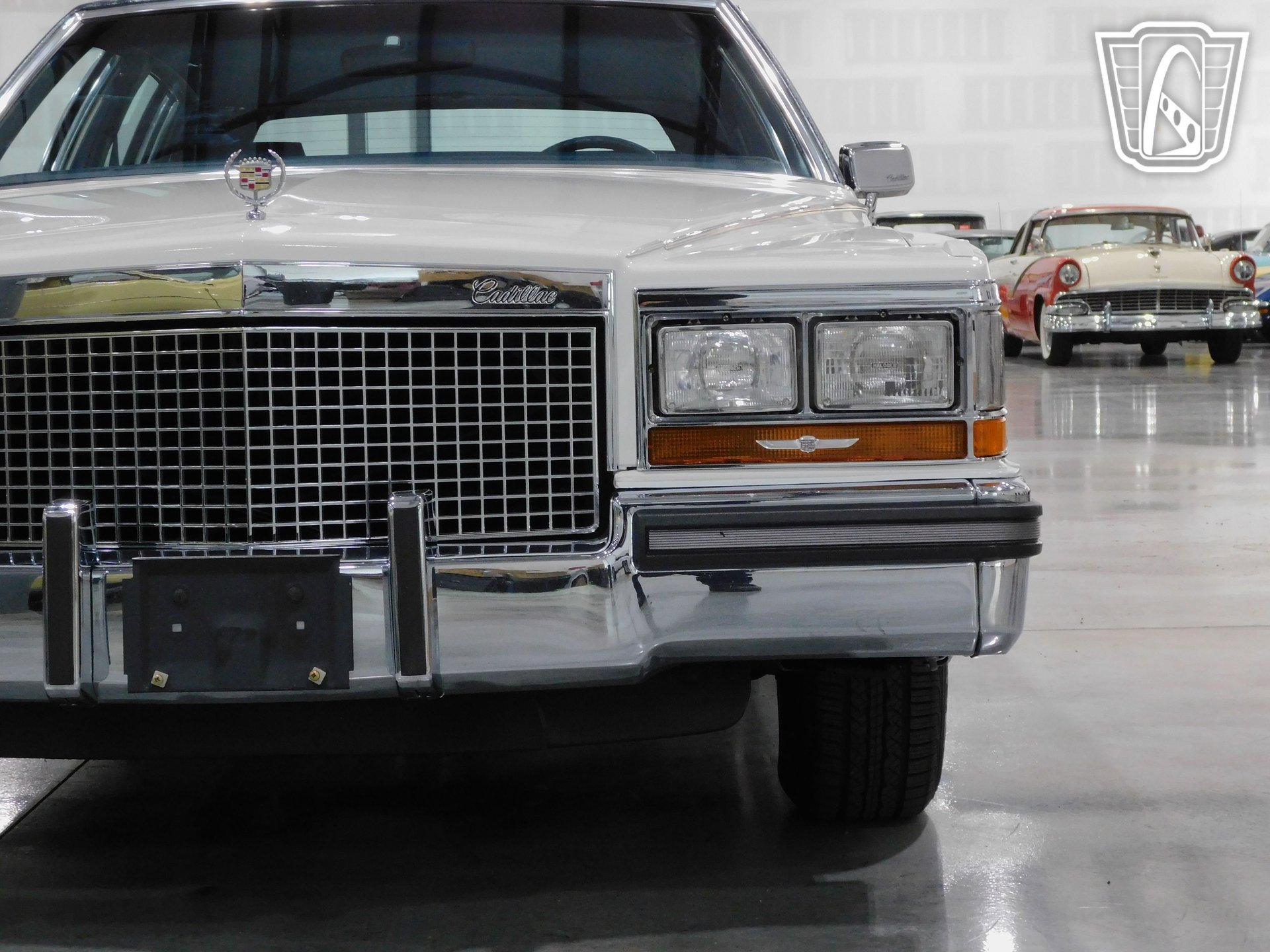 Used 1988 Cadillac Brougham RWD image 38