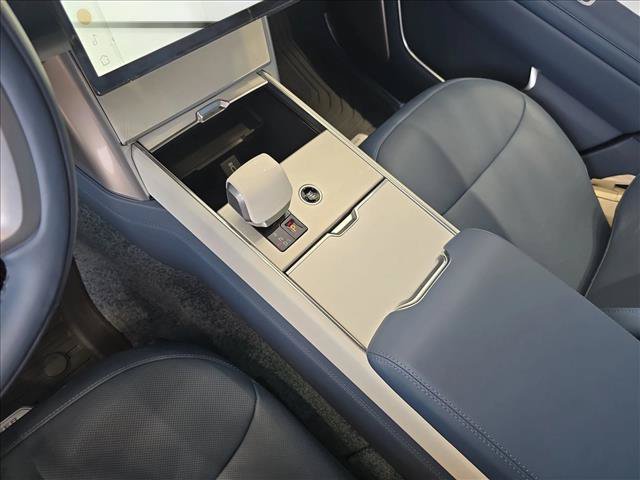 New 2026 Land Rover Range Rover SV AWD/4WD image 25