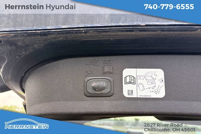 Used 2017 Ford Escape Titanium AWD/4WD image 28