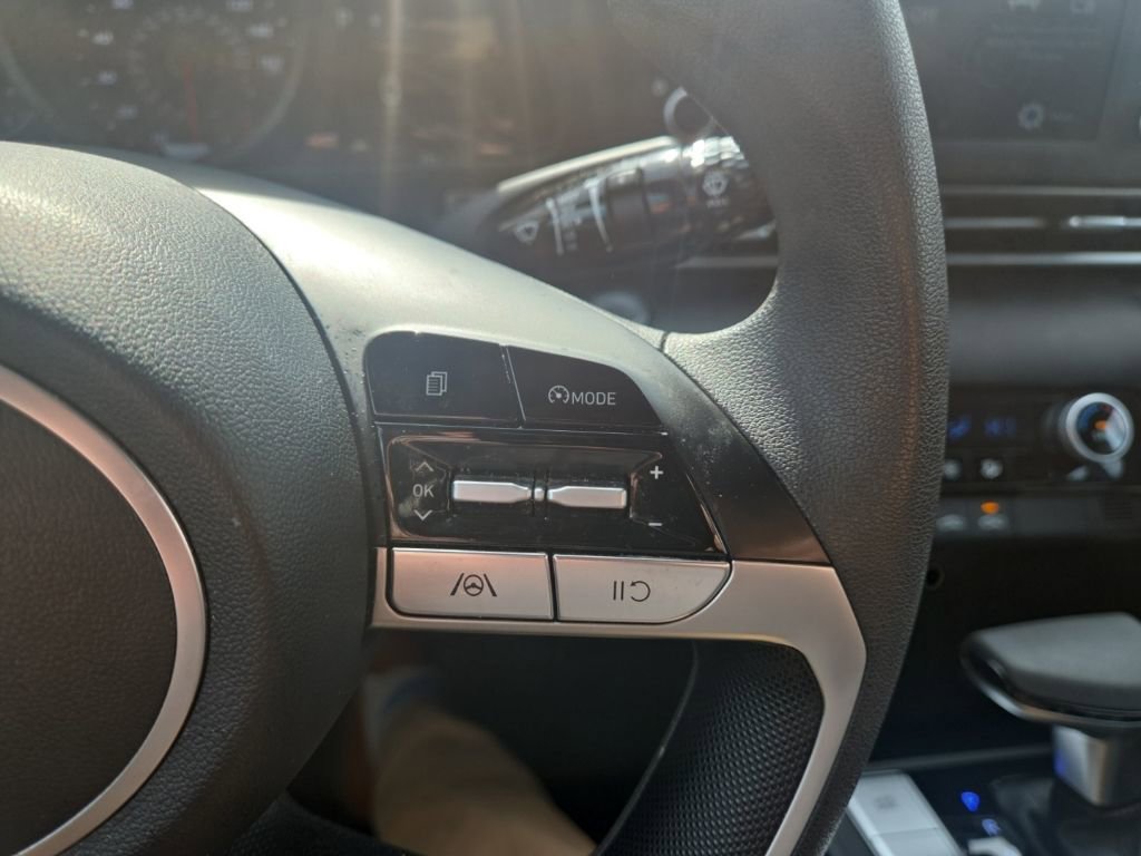 Used 2023 Hyundai Elantra SEL image 18