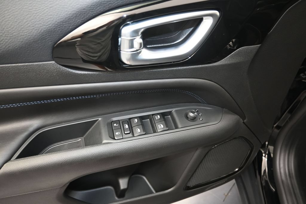 New 2026 Jeep Compass Latitude AWD/4WD image 11