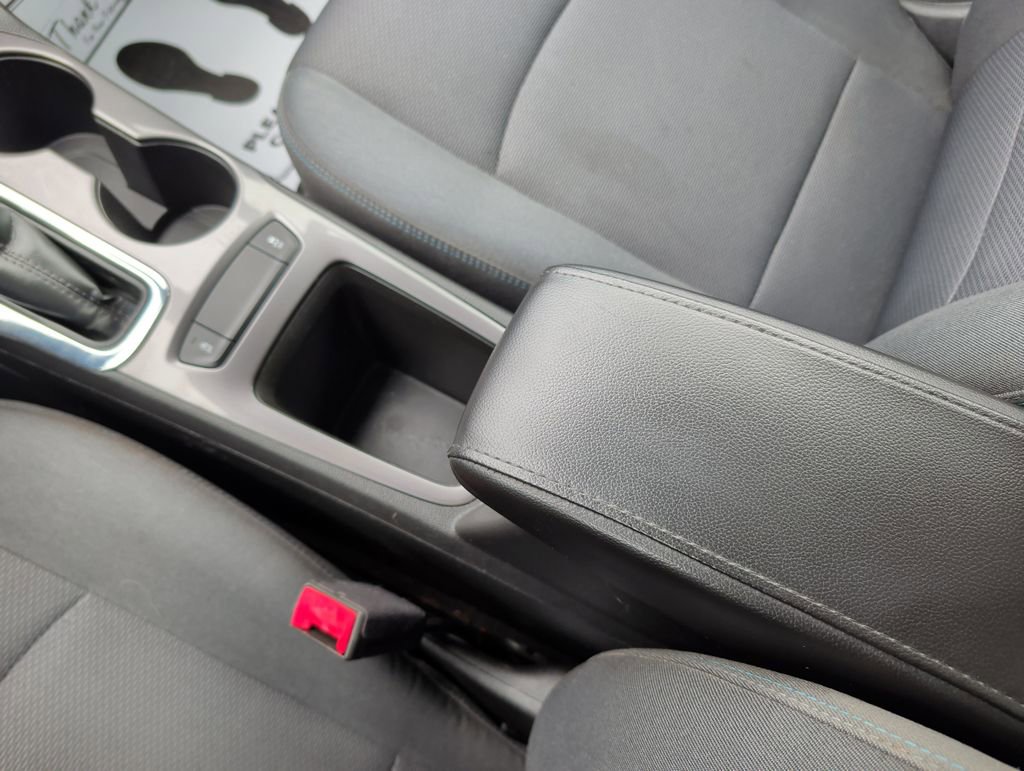 Used 2019 Chevrolet Cruze LT image 17