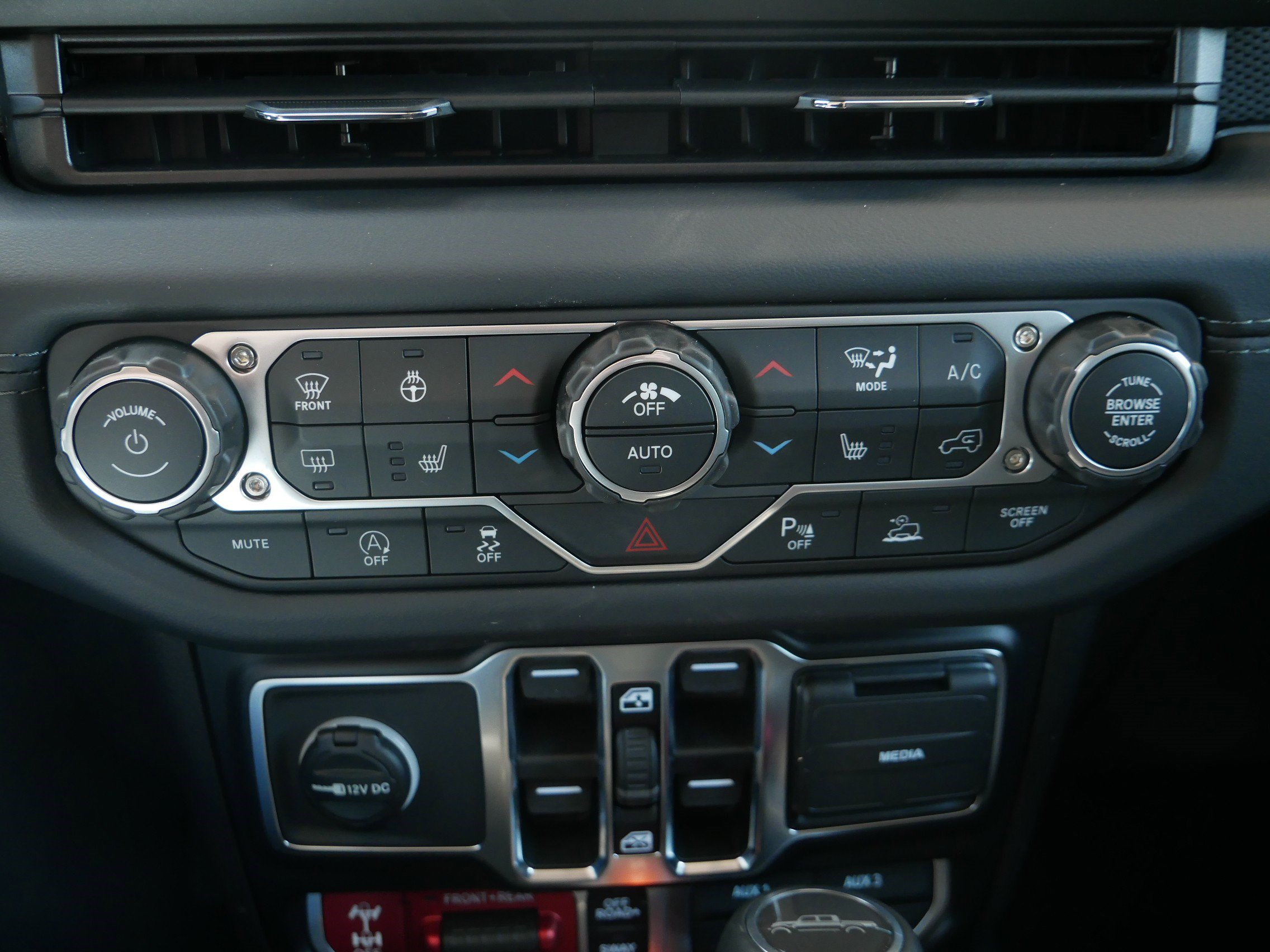 New 2026 Jeep Gladiator Rubicon AWD/4WD image 19