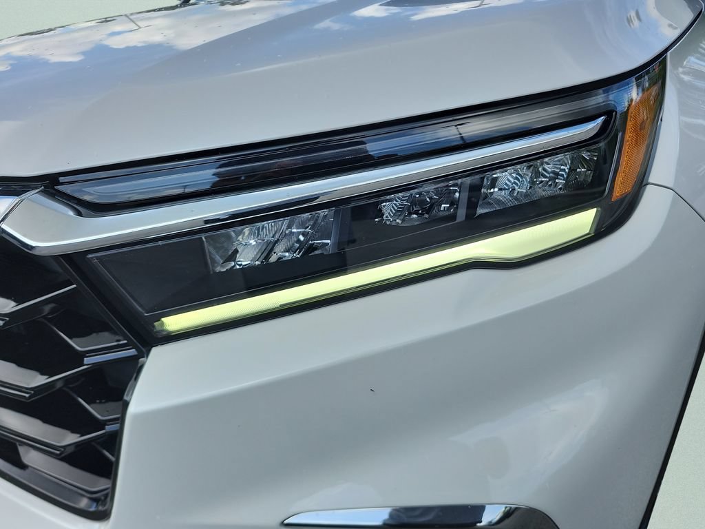 Certified 2023 Honda Pilot Touring image 14