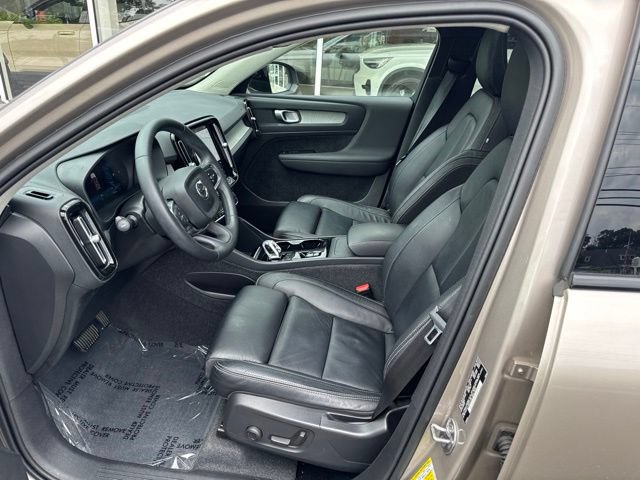 Certified 2023 Volvo XC40 B5 Plus w/ Climate Package AWD/4WD image 20