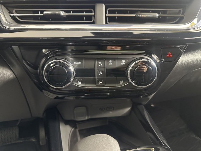 New 2026 Chevrolet Trax RS w/ Sunroof Package image 19