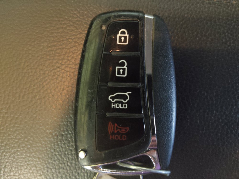 Used 2018 Hyundai Santa Fe Sport w/ 2.4L Value Package 02 FWD image 32