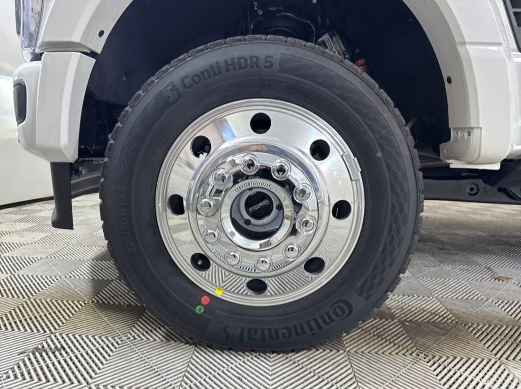 New 2026 Ford F450 Platinum w/ FX4 Off-Road Package image 18