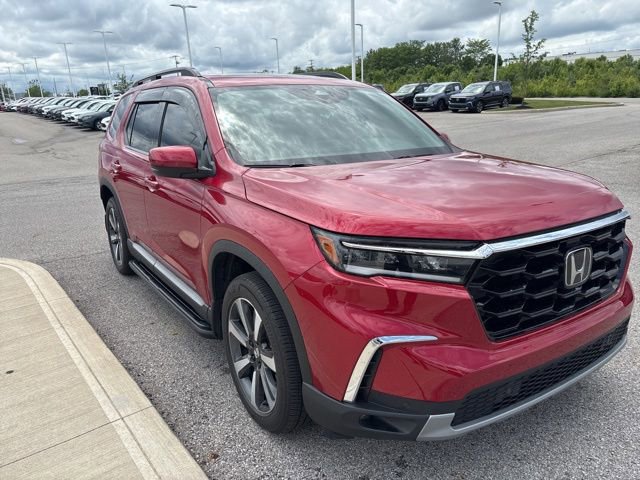 Used 2023 Honda Pilot Touring image 2