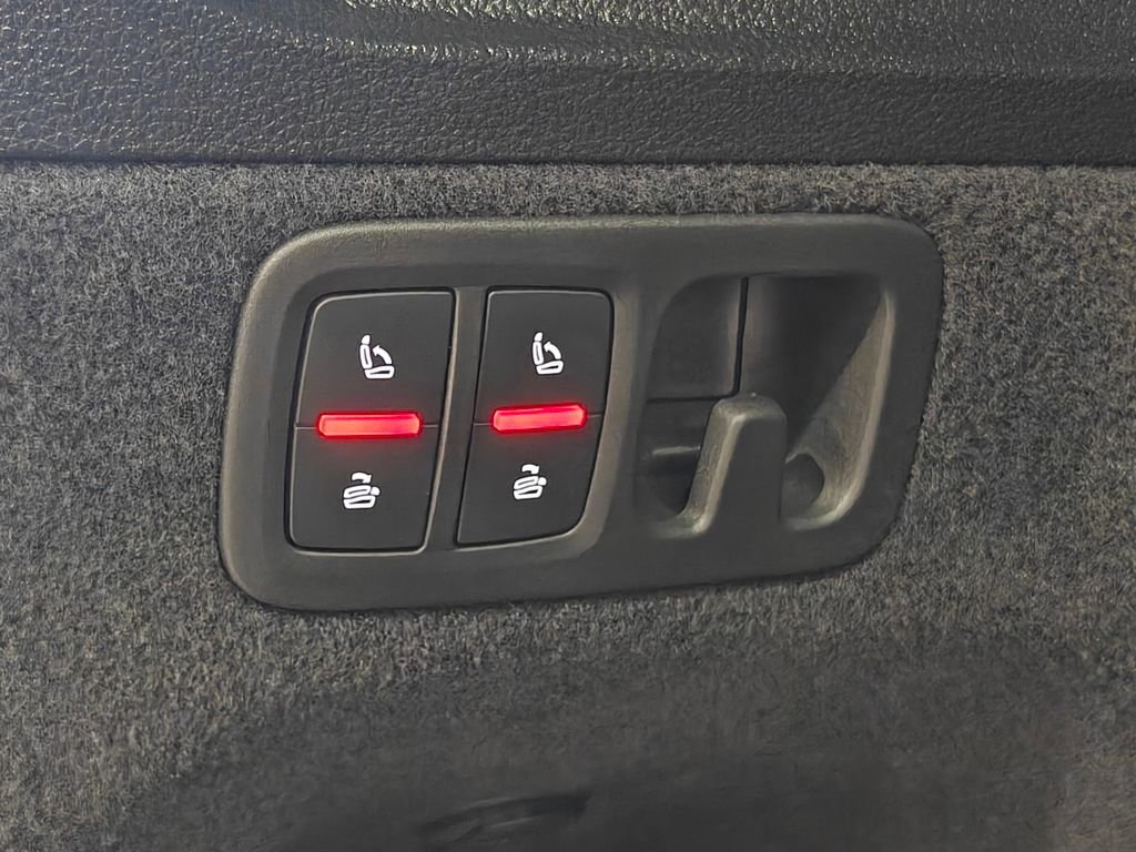 Used 2025 Audi Q7 2.0T Premium Plus w/ Premium Plus Package image 37