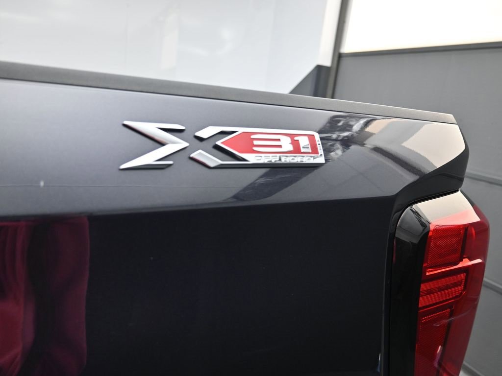 Used 2023 GMC Sierra 1500 SLT w/ SLT Premium Package image 10