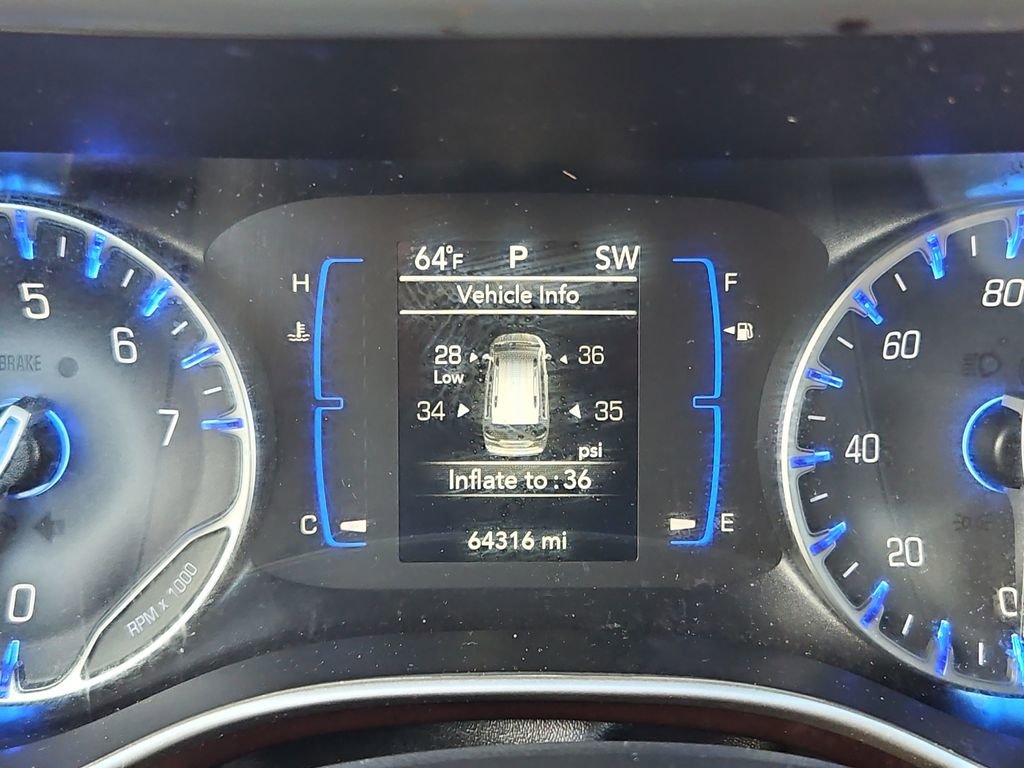 Used 2020 Chrysler Pacifica Touring-L image 13