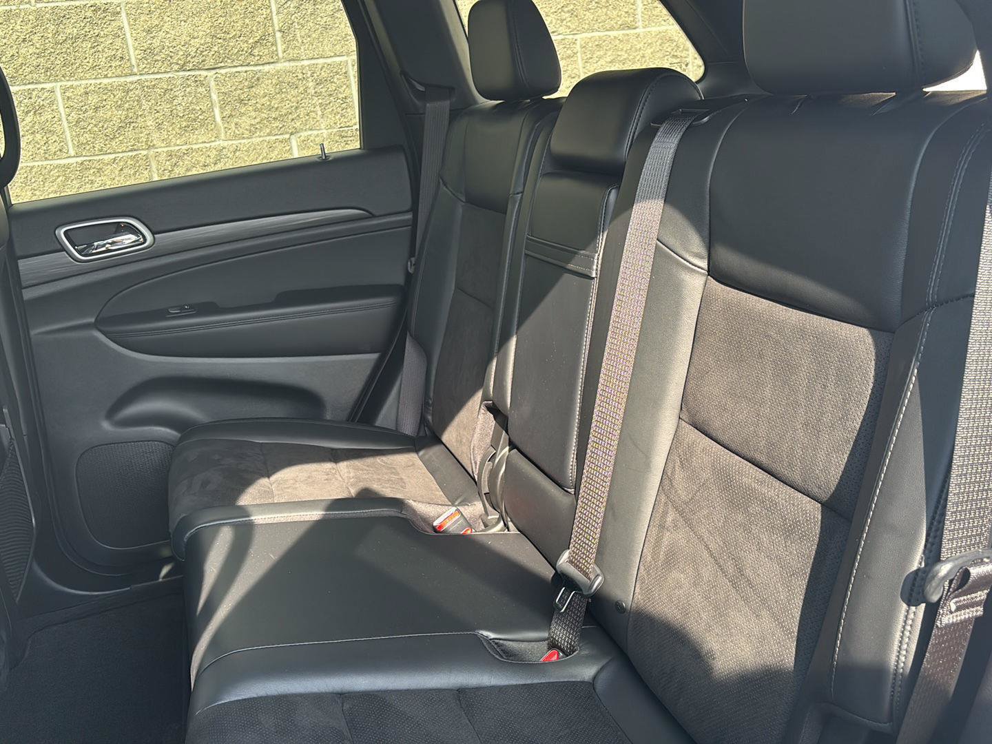 Used 2022 Jeep Grand Cherokee Laredo X AWD/4WD image 28