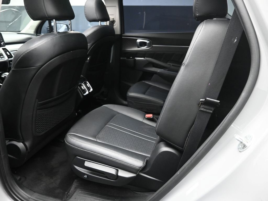 Used 2023 Kia Sorento SX AWD/4WD image 21
