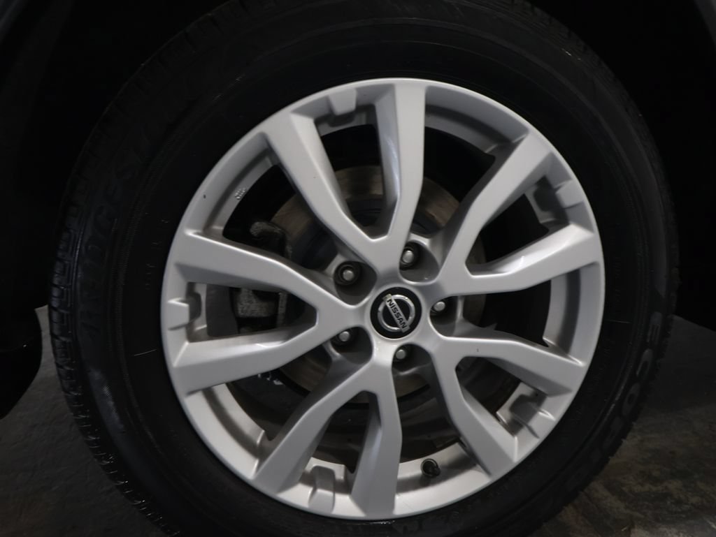 Used 2021 Nissan Rogue Sport SV AWD/4WD image 33