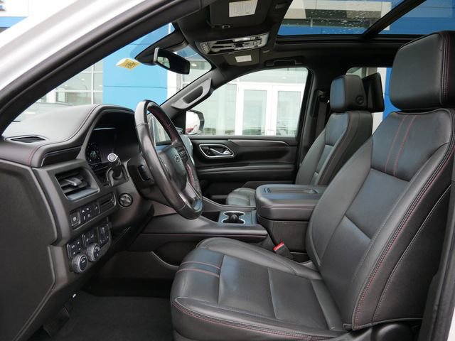 Used 2022 Chevrolet Suburban RST w/ Luxury Package AWD/4WD image 7