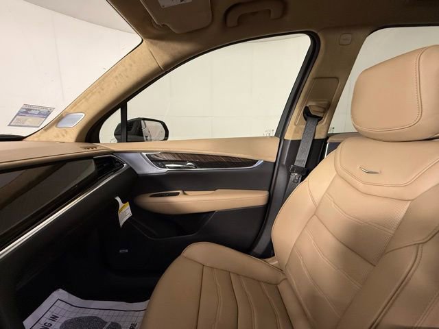 New 2025 Cadillac XT6 Premium Luxury w/ Platinum Package image 24