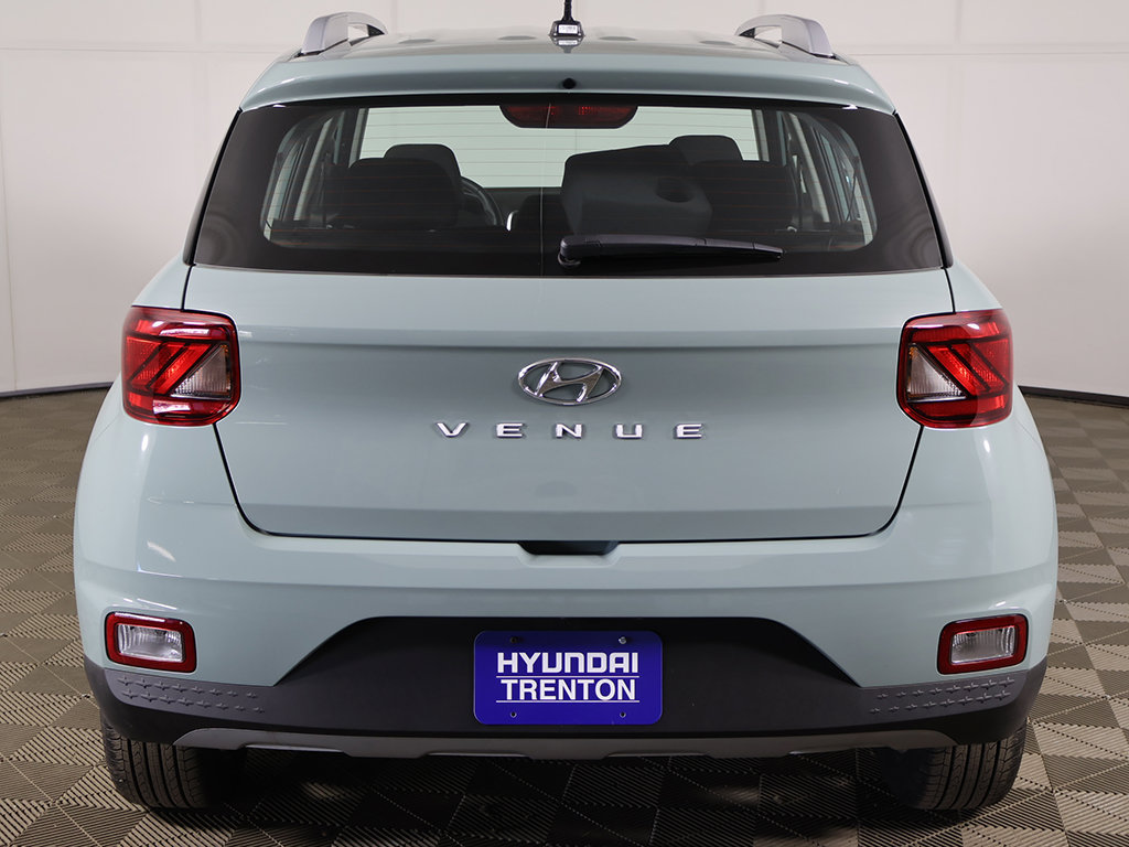 Certified 2026 Hyundai Venue SEL FWD image 11