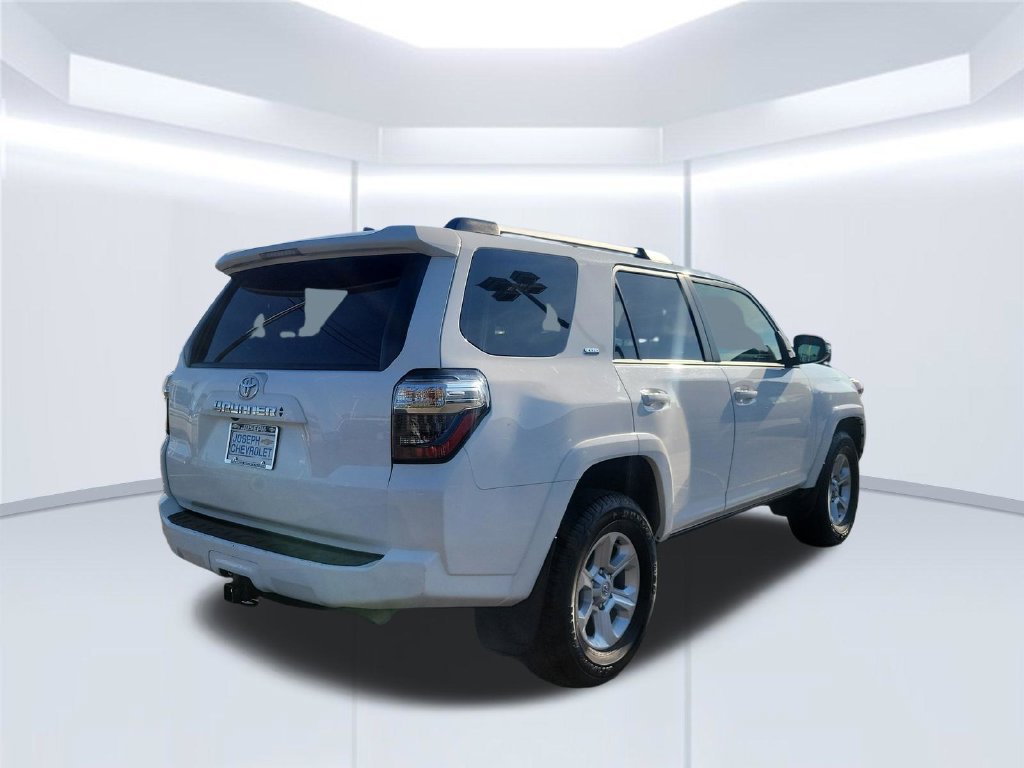 Used 2024 Toyota 4Runner SR5 RWD image 5
