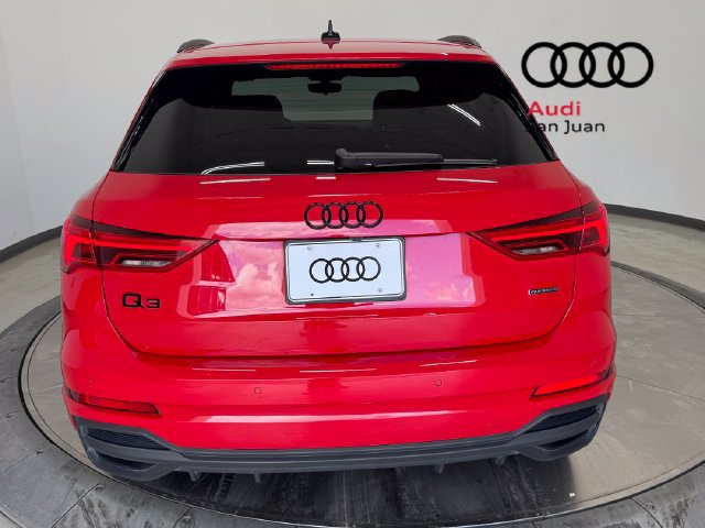 Used 2025 Audi Q3 2.0T Premium w/ Black Optic Sport Package AWD/4WD image 35
