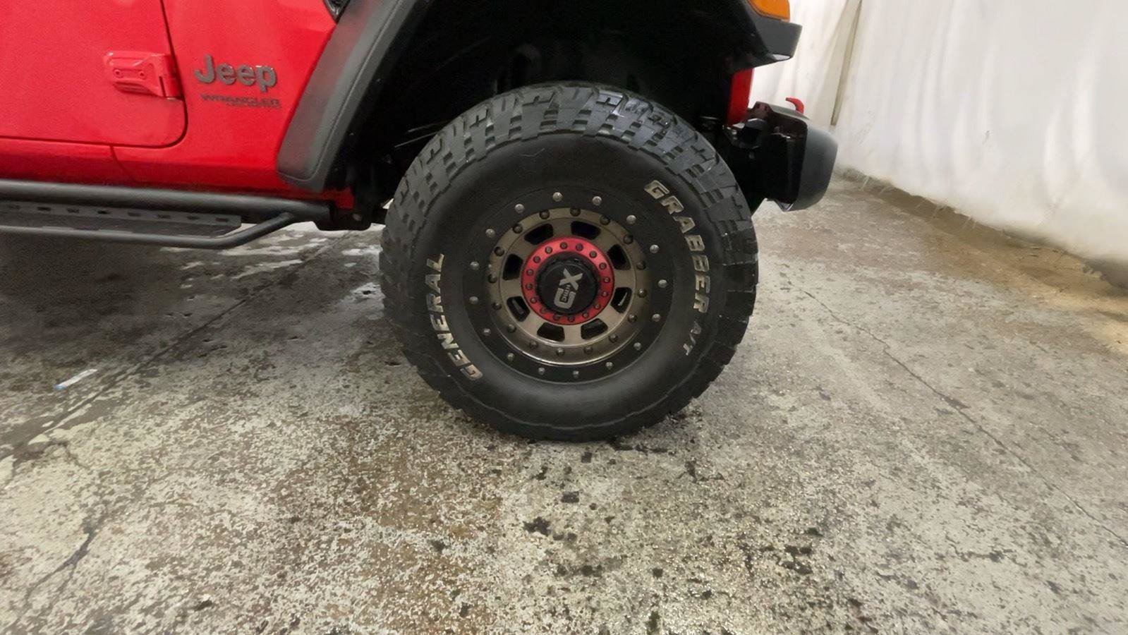 Used 2019 Jeep Wrangler Unlimited Rubicon w/ Dual Top Group AWD/4WD image 17