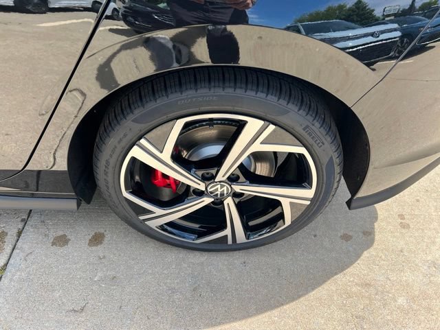 New 2026 Volkswagen GTI SE FWD image 10