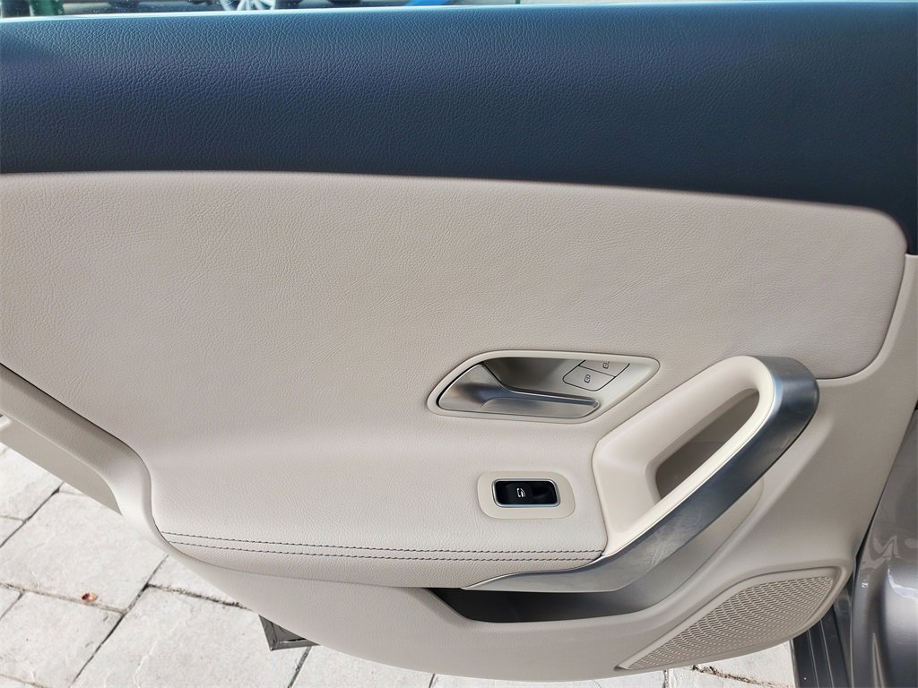 Used 2019 Mercedes-Benz A 220 image 13