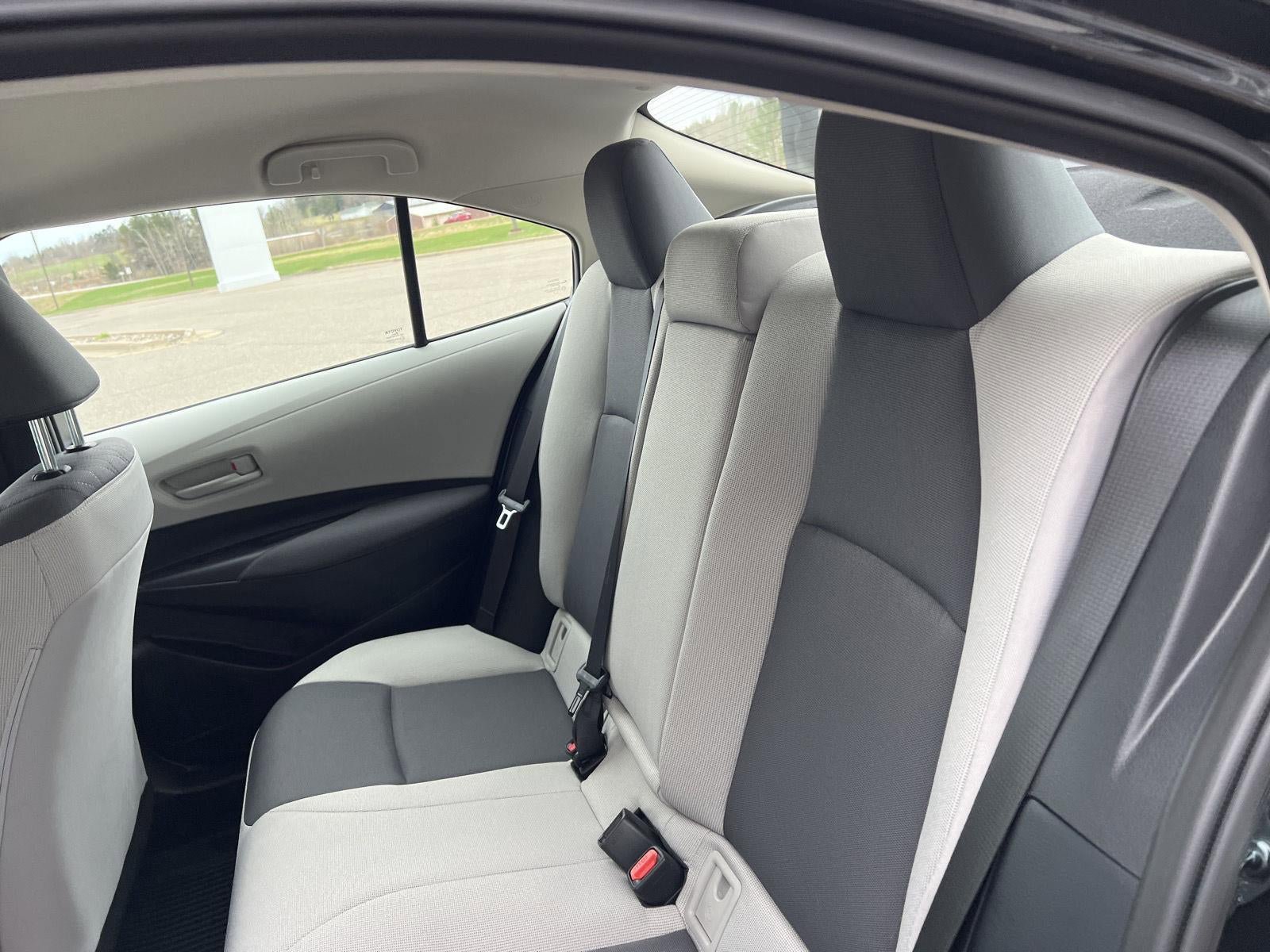 Used 2026 Toyota Corolla LE FWD image 12