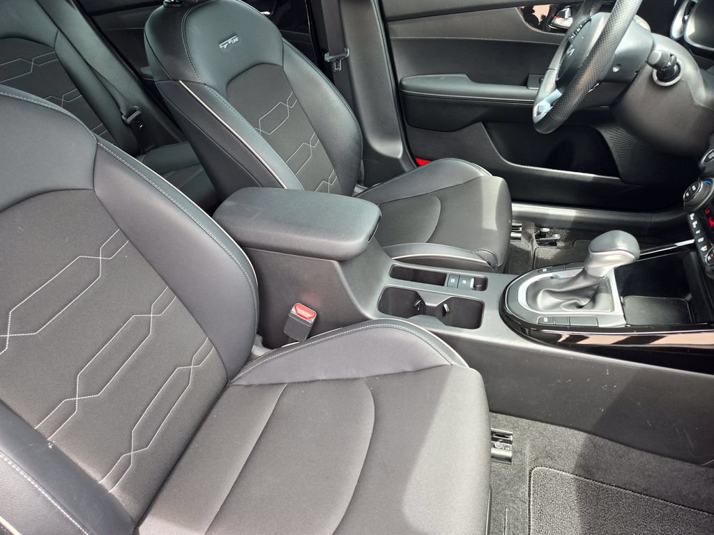 Certified 2024 Kia Forte GT-Line FWD image 19