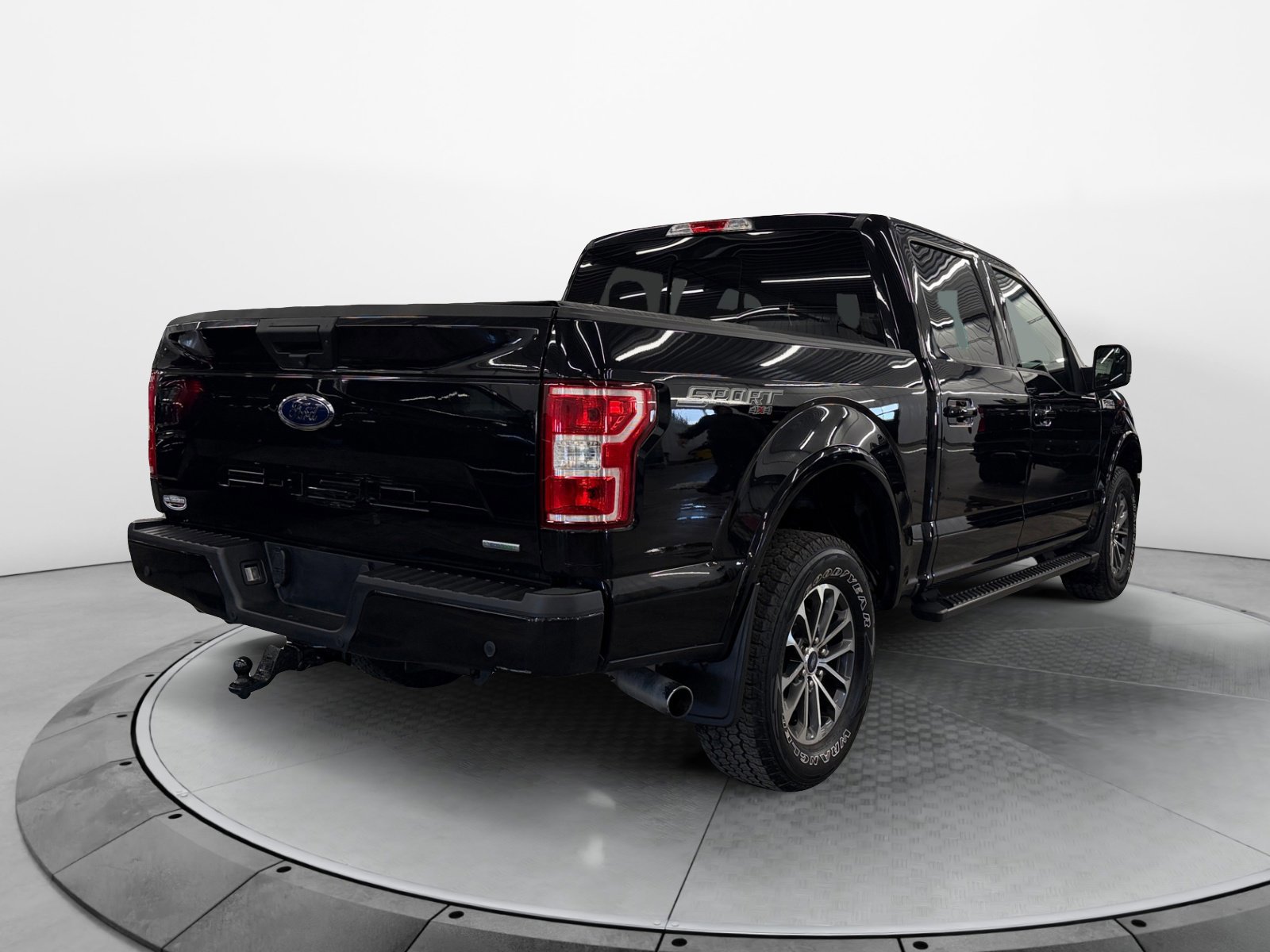 Used 2019 Ford F150 XLT w/ Equipment Group 302A Luxury image 5