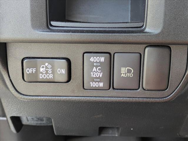 Used 2019 Toyota Tacoma TRD Sport AWD/4WD image 12