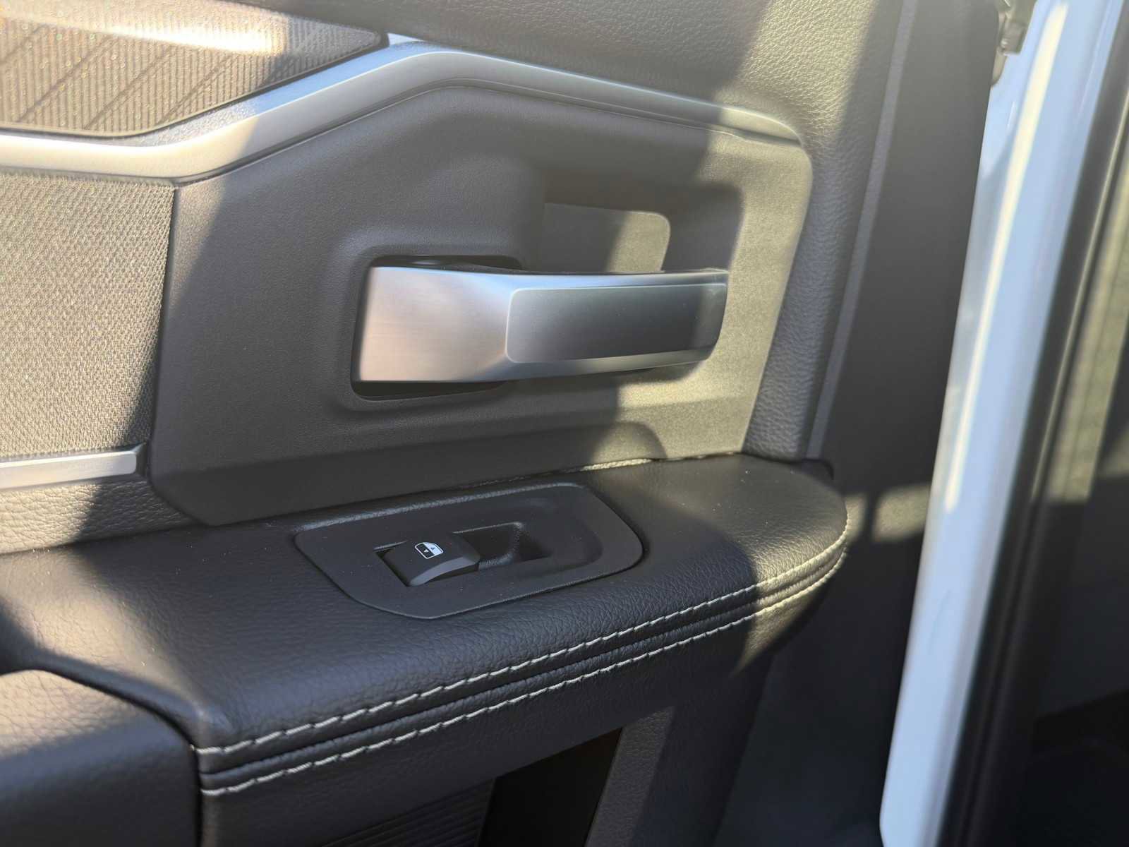 New 2026 RAM 3500 Big Horn AWD/4WD image 33