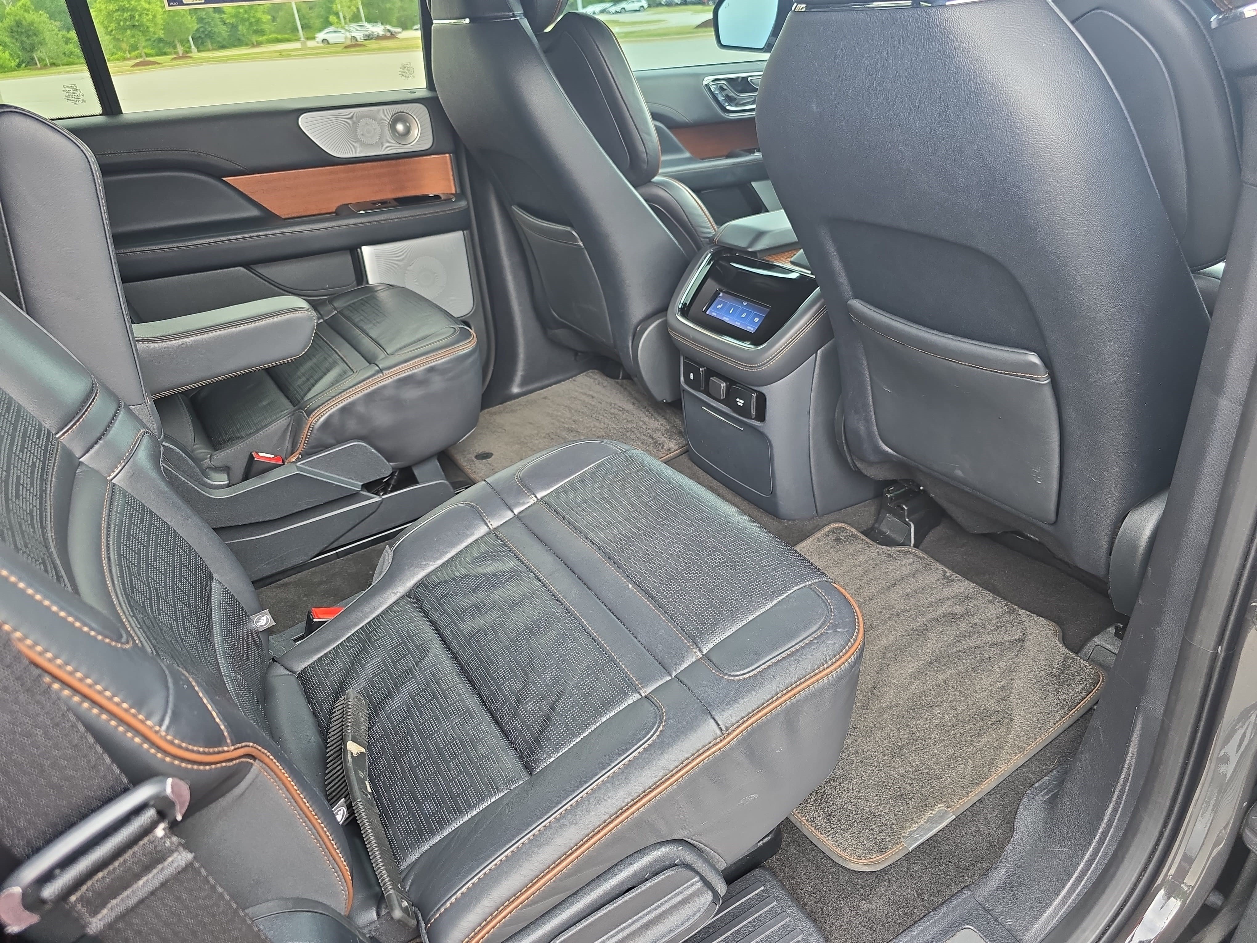Certified 2024 Lincoln Navigator Black Label AWD/4WD image 11