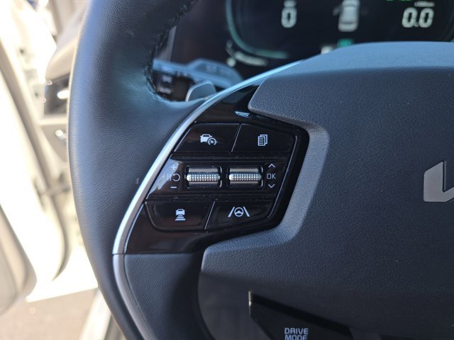 Used 2024 Kia Niro SX image 27