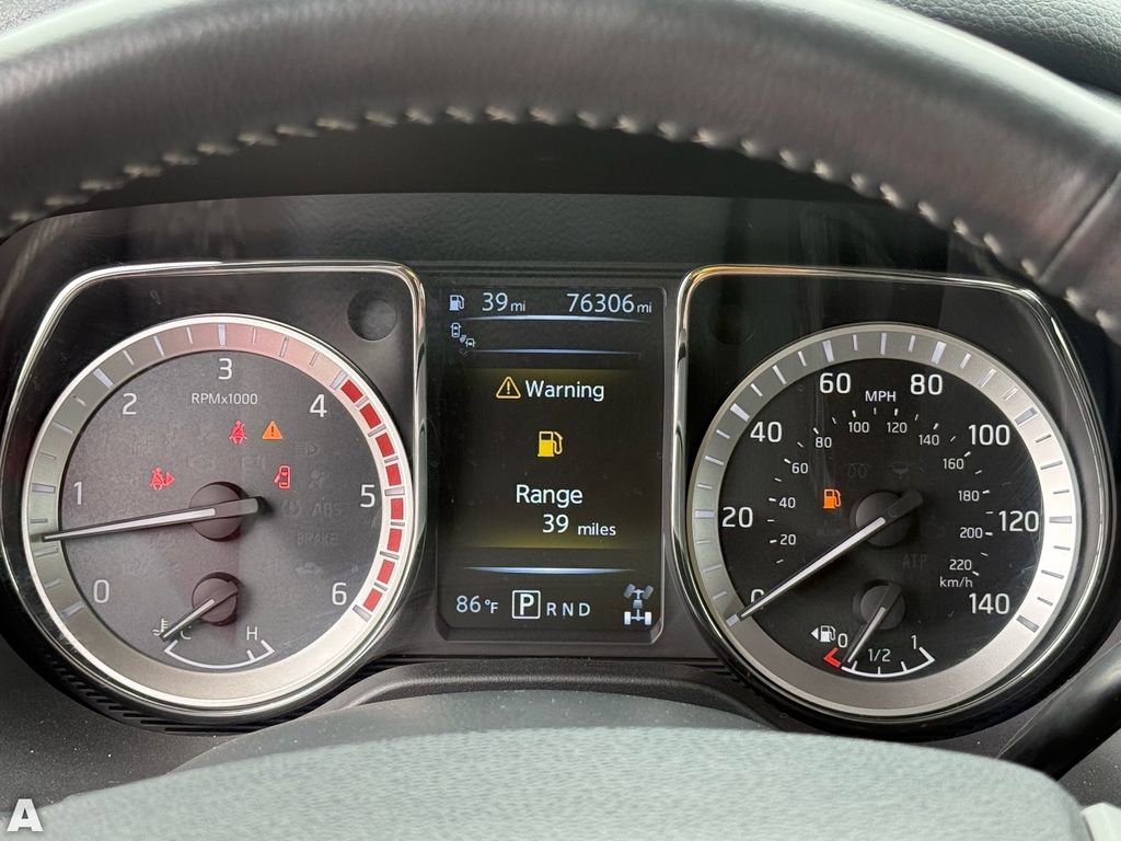 Used 2017 Nissan Titan PRO-4X image 18