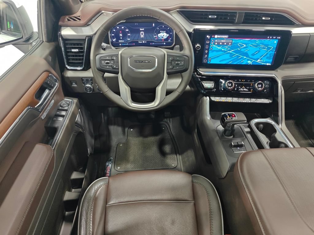Used 2023 GMC Sierra 1500 Denali w/ Denali Reserve Package AWD/4WD image 4