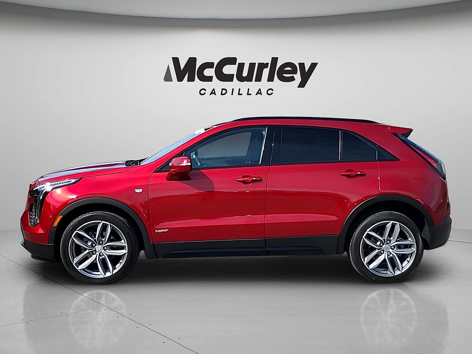 Certified 2022 Cadillac XT4 Sport w/ Sun And Sound Package AWD/4WD image 4