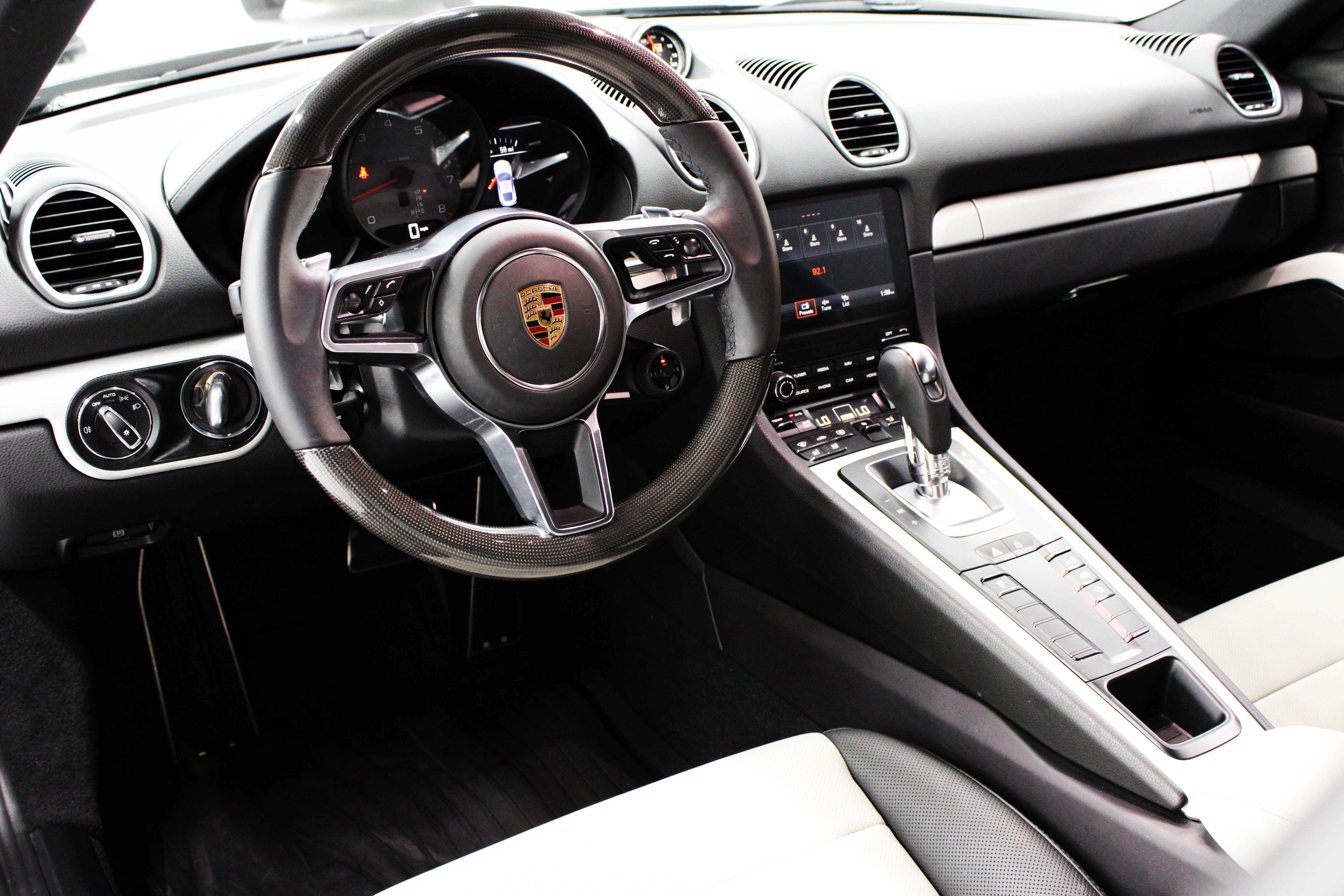 Used 2025 Porsche 718 Cayman S w/ Sportdesign Package RWD image 2