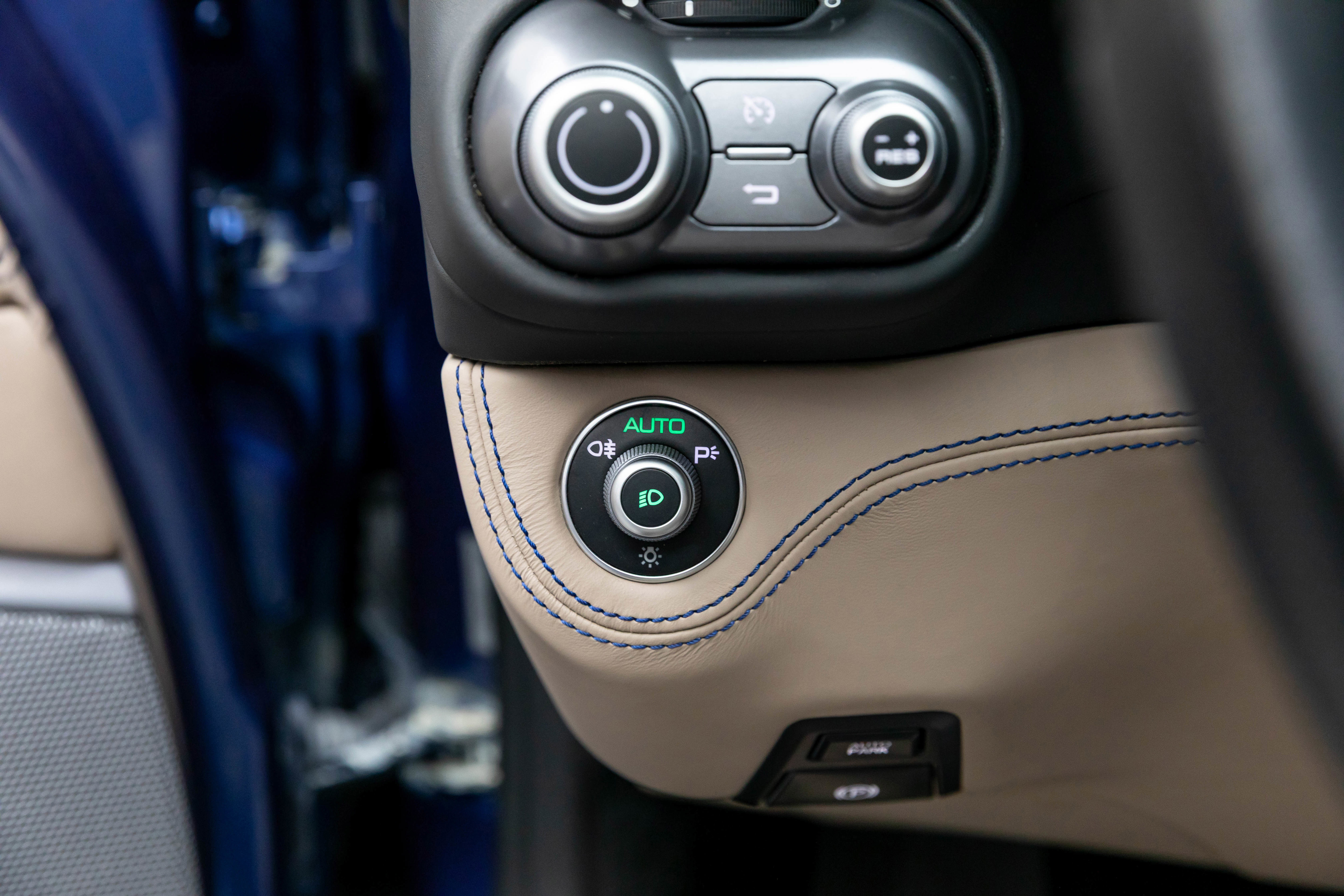 Certified 2019 Ferrari Portofino image 28