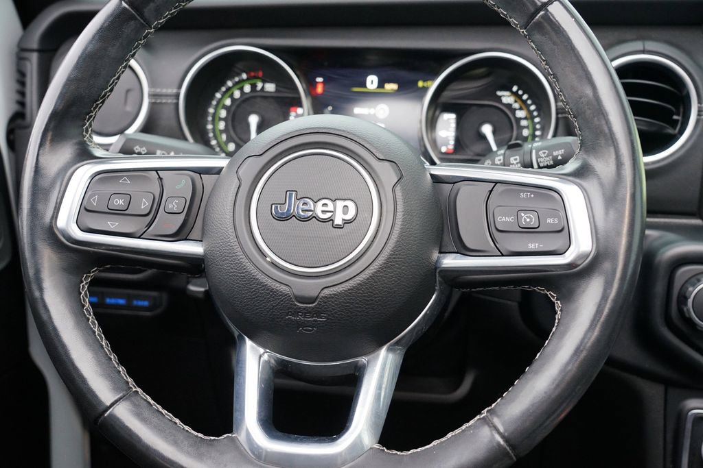 Used 2022 Jeep Wrangler Unlimited Sahara w/ Cold Weather Group image 23