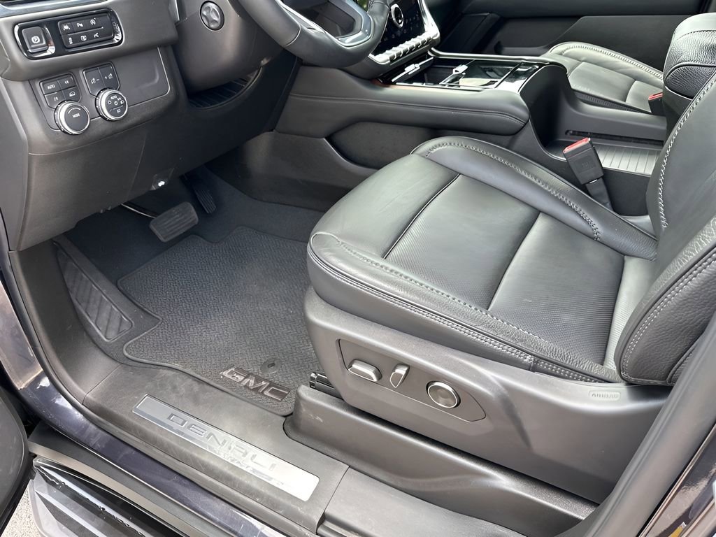 Certified 2025 GMC Yukon Denali AWD/4WD image 29