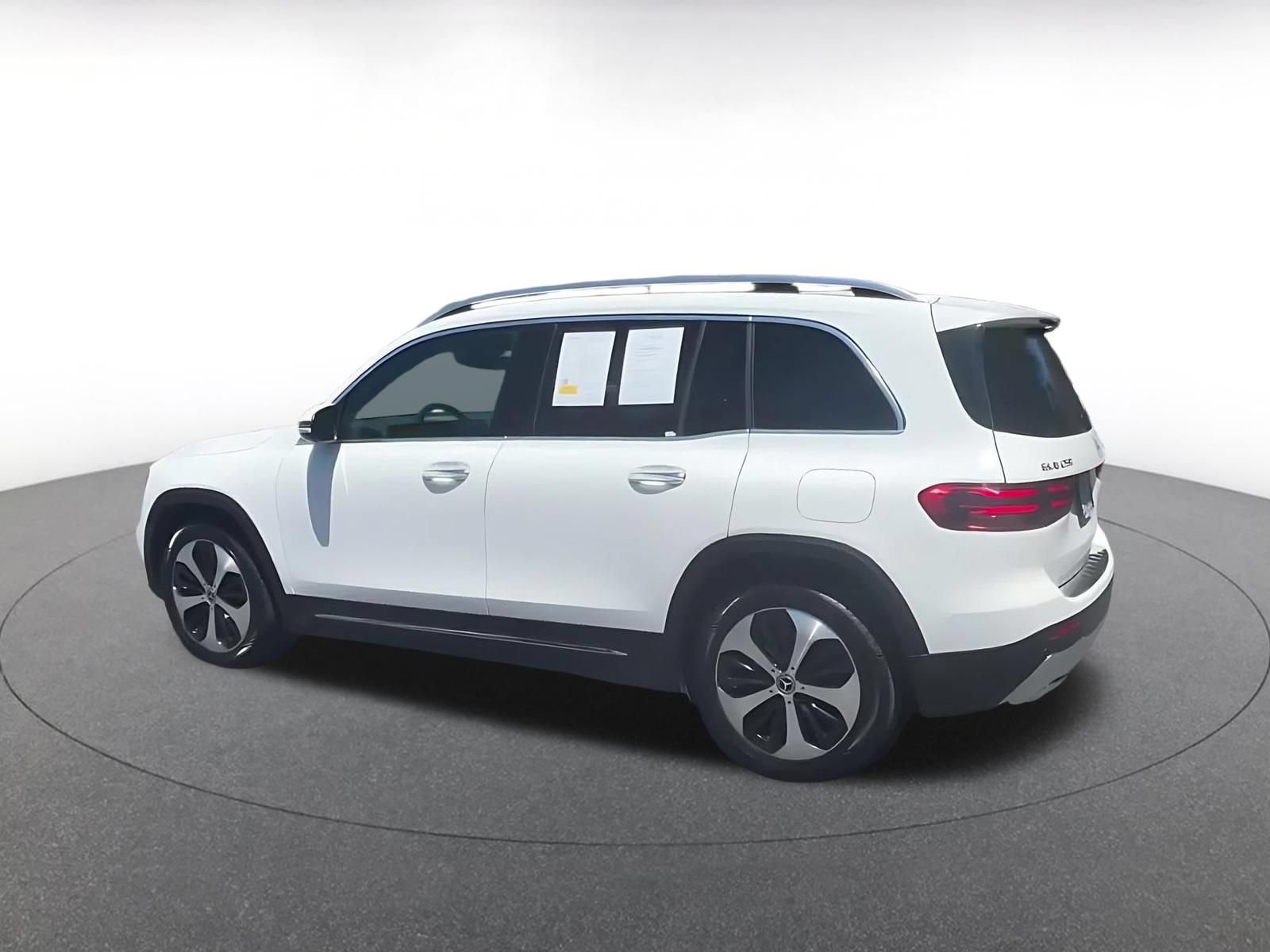 Used 2025 Mercedes-Benz GLB 250 image 10