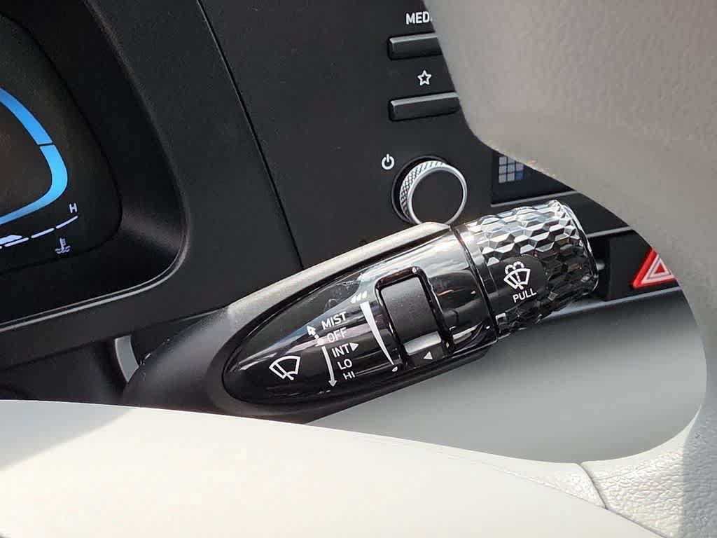 New 2026 Hyundai Elantra SE FWD image 26