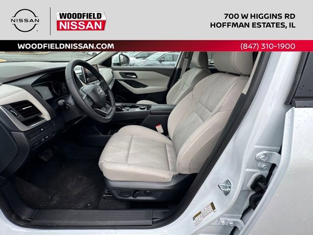 Certified 2025 Nissan Rogue SV image 26