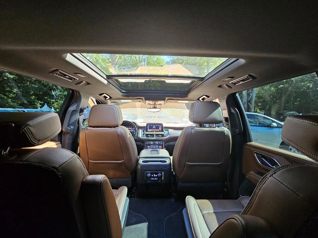 Used 2021 Chevrolet Tahoe High Country w/ Premium Package image 32